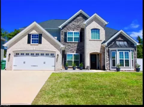 3653 Copper Ct, High Point, NC 27265