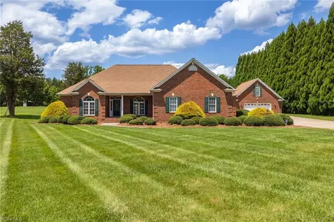 1106 Enterprise Rd, Lexington, NC 27295