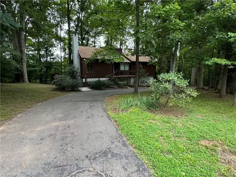 3240 High Cliffs Rd, Pfafftown, NC 27040 photo 6