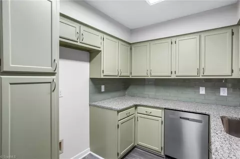 Kitchen - 2120 Arbrook Ln, High Point, NC 27265 photo 3 of 4
