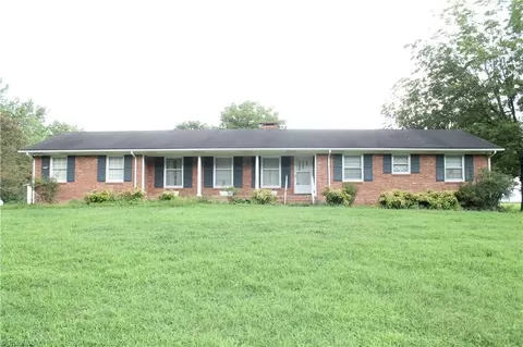 5812 Lookout Pl, Mcleansville, NC 27301