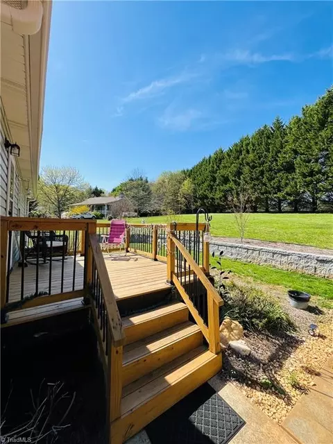 121 Conifer Ct, King, NC 27021 photo 7