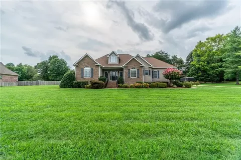 1204 Thetford Ct, Colfax, NC 27235