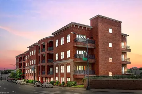 113 Church St N #201, Greensboro, NC 27401