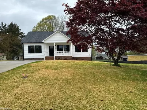 221 Swaim St, Randleman, NC 27317