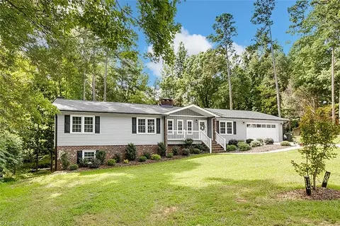 632 Winnetka Ct, Asheboro, NC 27203