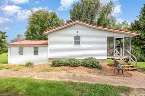 6238 Old Us Highway 60, Hamptonville, NC 27020