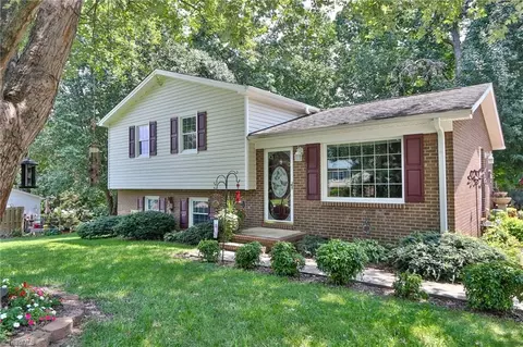 282 Oak Ridge Dr, Mount Airy, NC 27030
