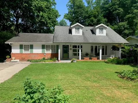 1624 Normandy Ln, Winston Salem, NC 27103