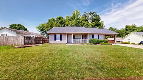 2803 Westgate Dr, High Point, NC 27265