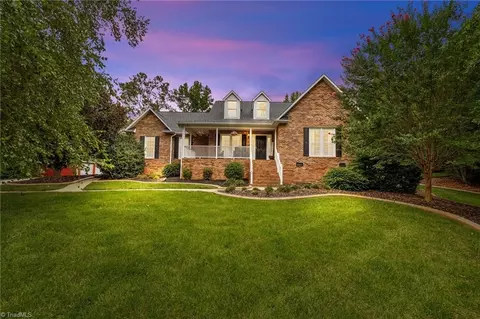 101 Redbud Ln, Randleman, NC 27317