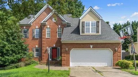 7 Fawnwood Ct, Greensboro, NC 27407