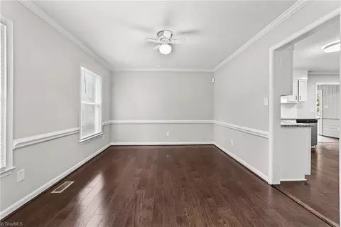 3100 Middlebrook Dr, Clemmons, NC 27012 photo 5