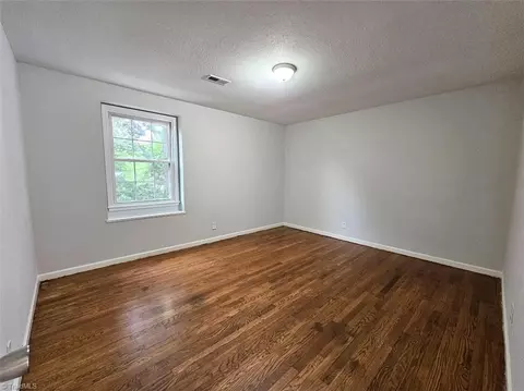 Bedroom - 2016 Briarcliff Dr, High Point, NC 27265 photo 2 of 2