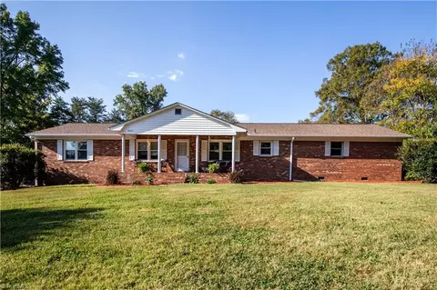 2620 Willard Rd, Winston Salem, NC 27107