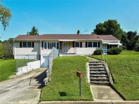 2215 First St E, Winston Salem, NC 27101