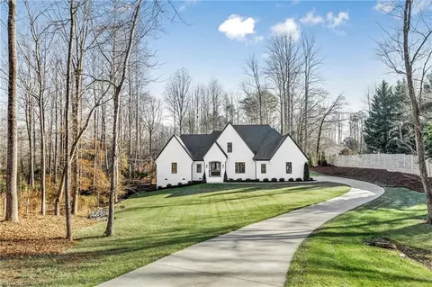 3525 Sheppard Hill Rd, Kernersville, NC 27284