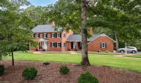 306 Ivy Cir, Elkin, NC 28621