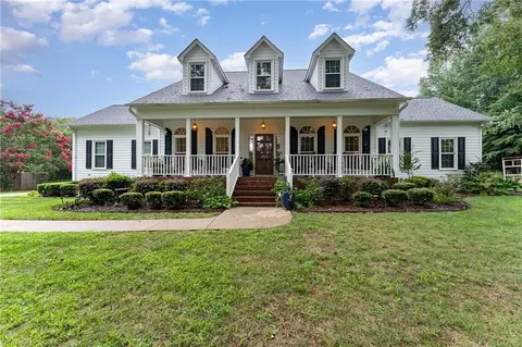 1909 Northbay Dr, Browns Summit, NC 27214