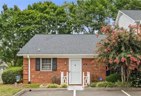 2907 Burke Place Ct, Winston Salem, NC 27103