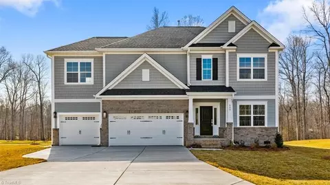 808 Fairmile Dr, Greensboro, NC 27455