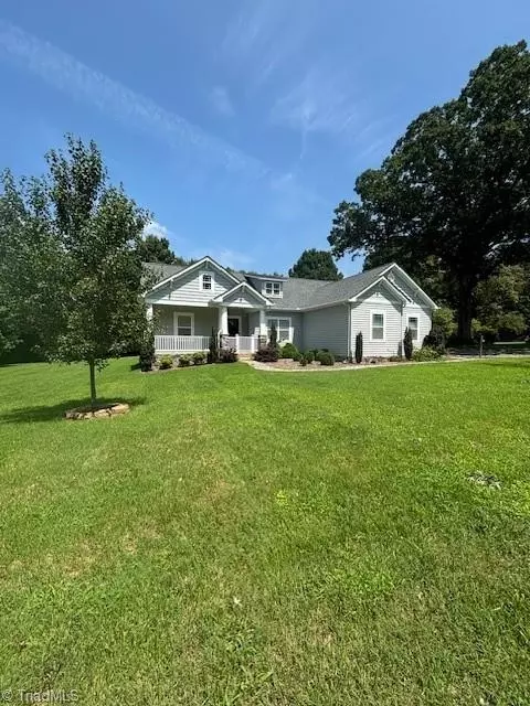 180 Motor Rd, Lexington, NC 27295