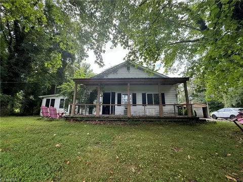 551 Allred Mill Rd, Mount Airy, NC 27030