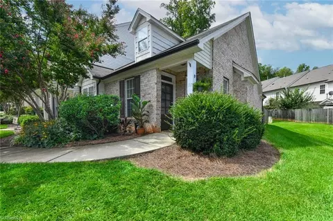 11 Hydrangea Ct, Greensboro, NC 27455