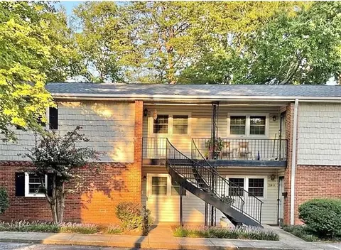 219 Northpoint Ave #A, High Point, NC 27262
