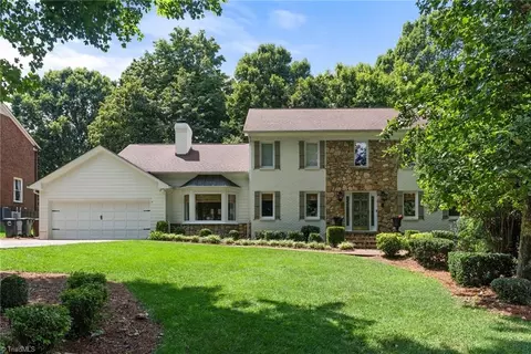 3299 Wynnewood Dr, Greensboro, NC 27408