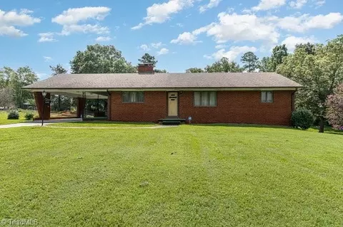 189 Curry Rd, High Point, NC 27265 photo 1