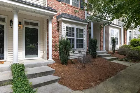 132 Humberside Dr, Kernersville, NC 27284