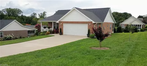 118 Augusta Dr, Spindale, NC 28160