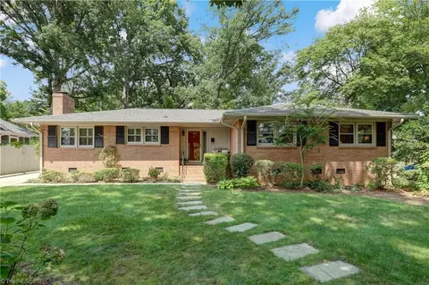 3018 Stratford Dr, Greensboro, NC 27408