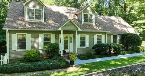 149 Cardinal St, Mocksville, NC 27028
