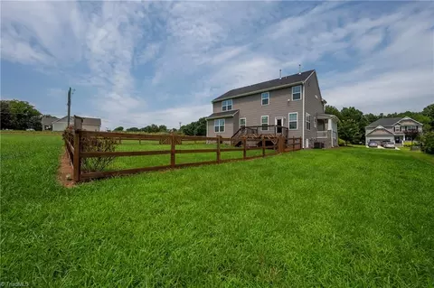 Exterior - 112 Saddlebrook Dr, Advance, NC 27006 photo 6 of 10