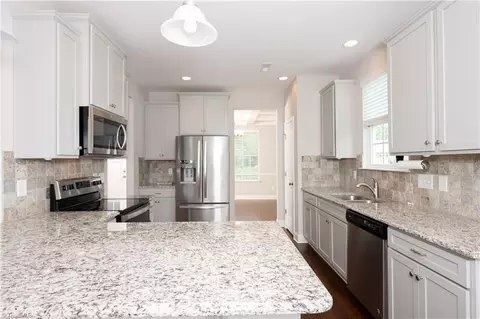 Kitchen - 112 Saddlebrook Dr, Advance, NC 27006 photo 4 of 5