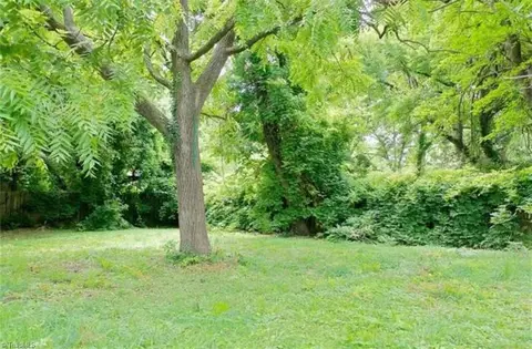 403 Smith St, High Point, NC 27260 photo 5