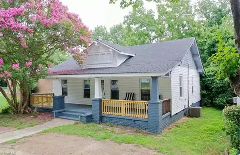 403 Smith St, High Point, NC 27260 photo 2