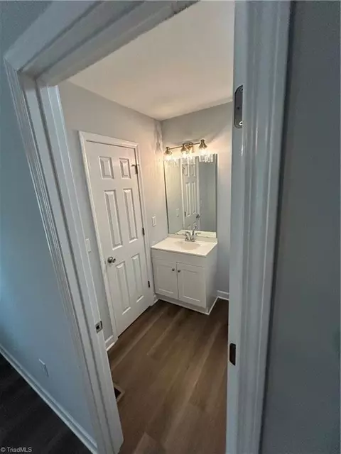 Entry Way - 4890 Lake Darr Rd, Trinity, NC 27370 photo 2 of 2
