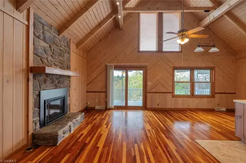 295 Fairview Dr, Traphill, NC 28685
