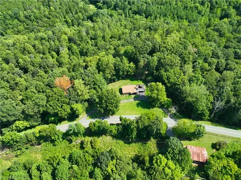 2812 W Nc Highway 89, Danbury, NC 27016