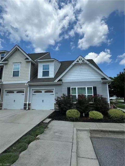 102 Covington Cove Ct, Kernersville, NC 27284