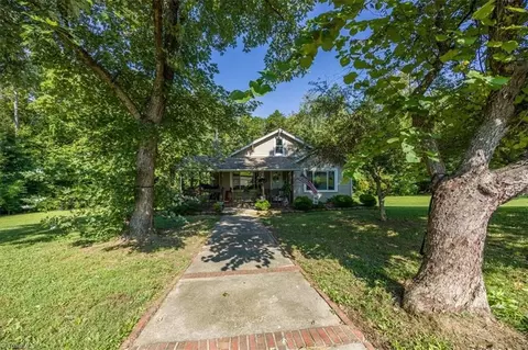 5824 Snyder Country Rd, Trinity, NC 27370