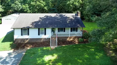 5648 Riverside Acres Ct, Trinity, NC 27370
