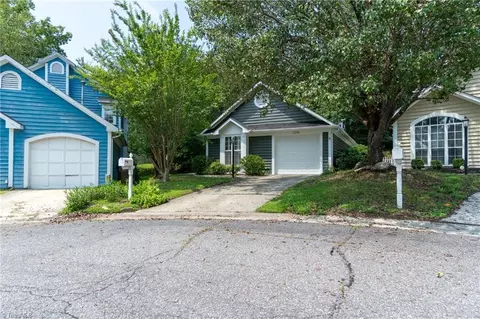3219 Pipers Way, High Point, NC 27265 photo 2