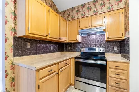 3219 Pipers Way, High Point, NC 27265 photo 15