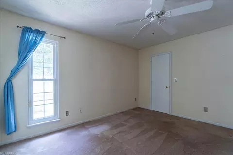 3219 Pipers Way, High Point, NC 27265 photo 22