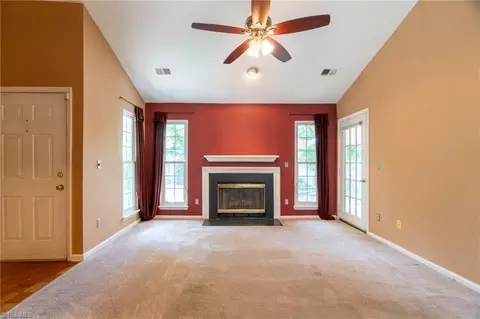 3219 Pipers Way, High Point, NC 27265 photo 8