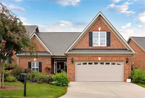 1122 Muirfield Ave, Clemmons, NC 27012